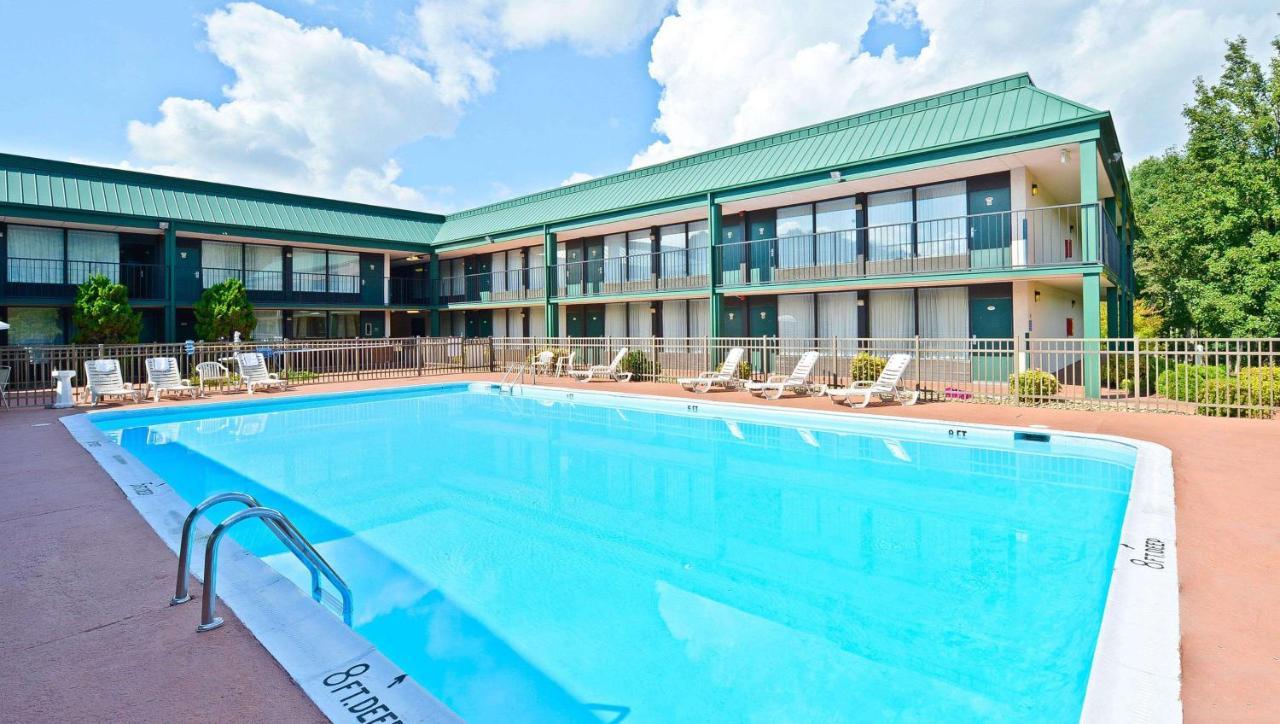 Magnuson Hotel Mountain View Covington Bagian luar foto